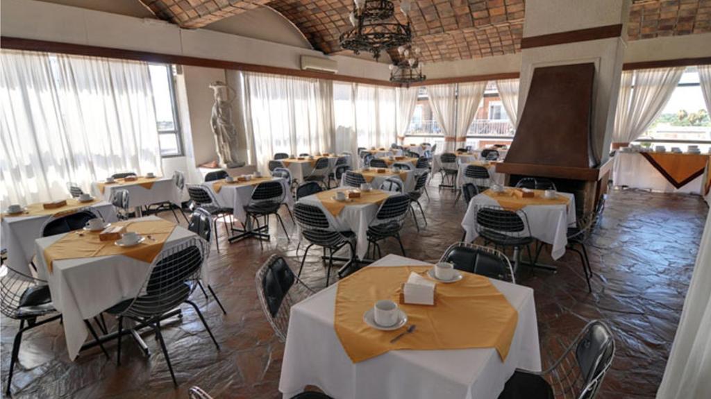 Hotel Los Cedros Салто Екстериор снимка